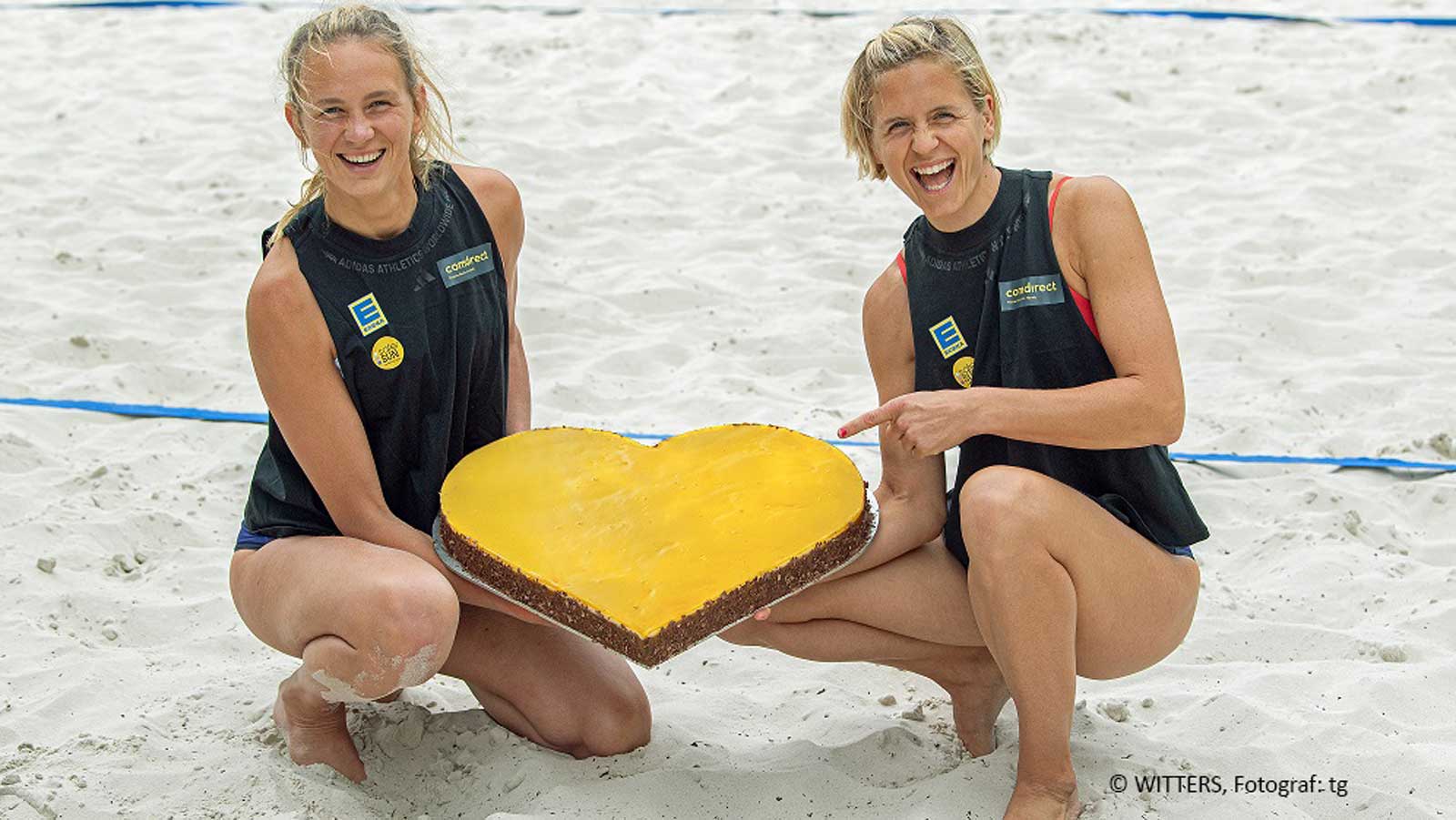 Titelfoto: Margareta ''Maggie'' Kozuch und Laura Ludwig, das Beachvolleyball-Damenteam Deutschland, sind eine Vertragsverlängerung mit EDEKA eingegangen Bildrechte: WITTERS, Fotograf: tg