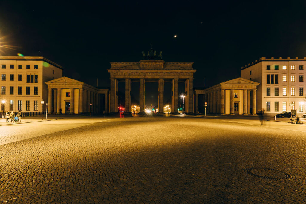 Licht an, Licht aus – das Brandenburger Tor und Berlin beteiligen sich an der Earth Hour, Foto: Marlene Gawrisch / WWF
